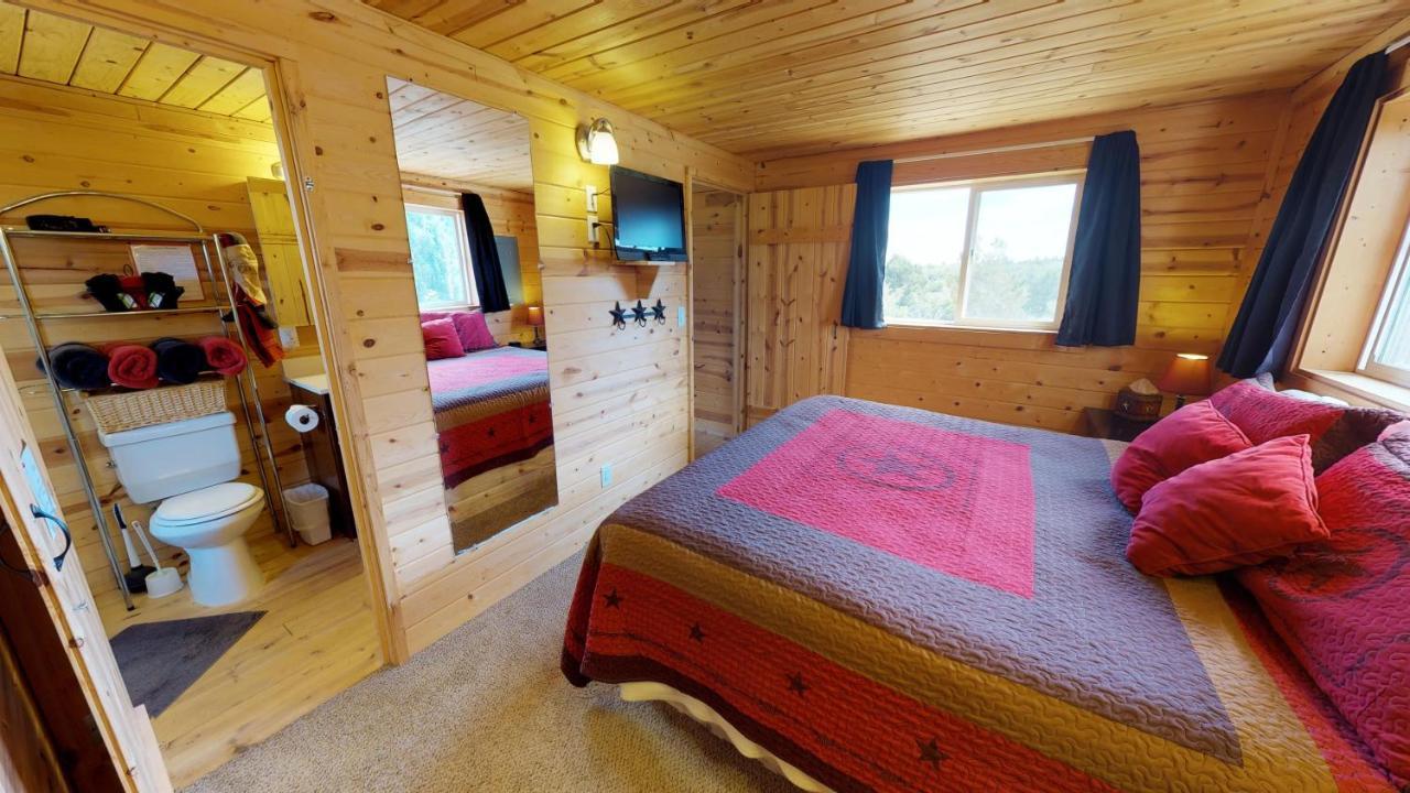 מונטיצ'לו White Pine Cabin By Canyonlands Lodging מראה חיצוני תמונה