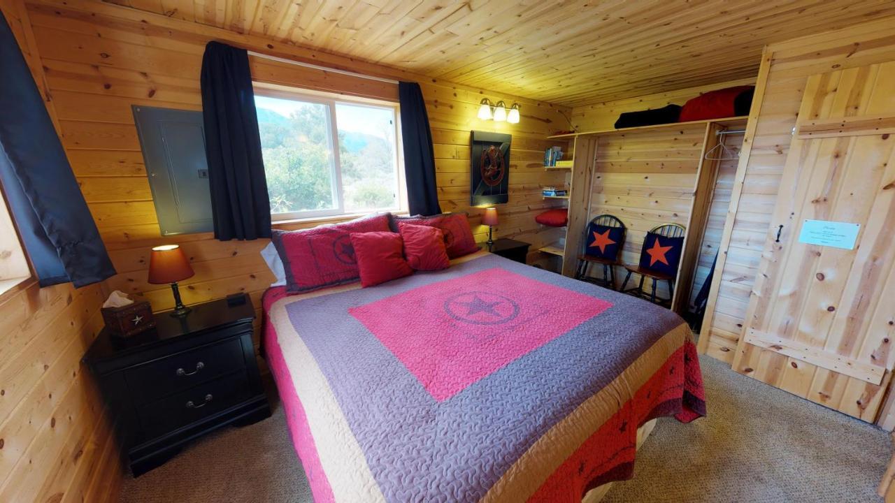 מונטיצ'לו White Pine Cabin By Canyonlands Lodging מראה חיצוני תמונה